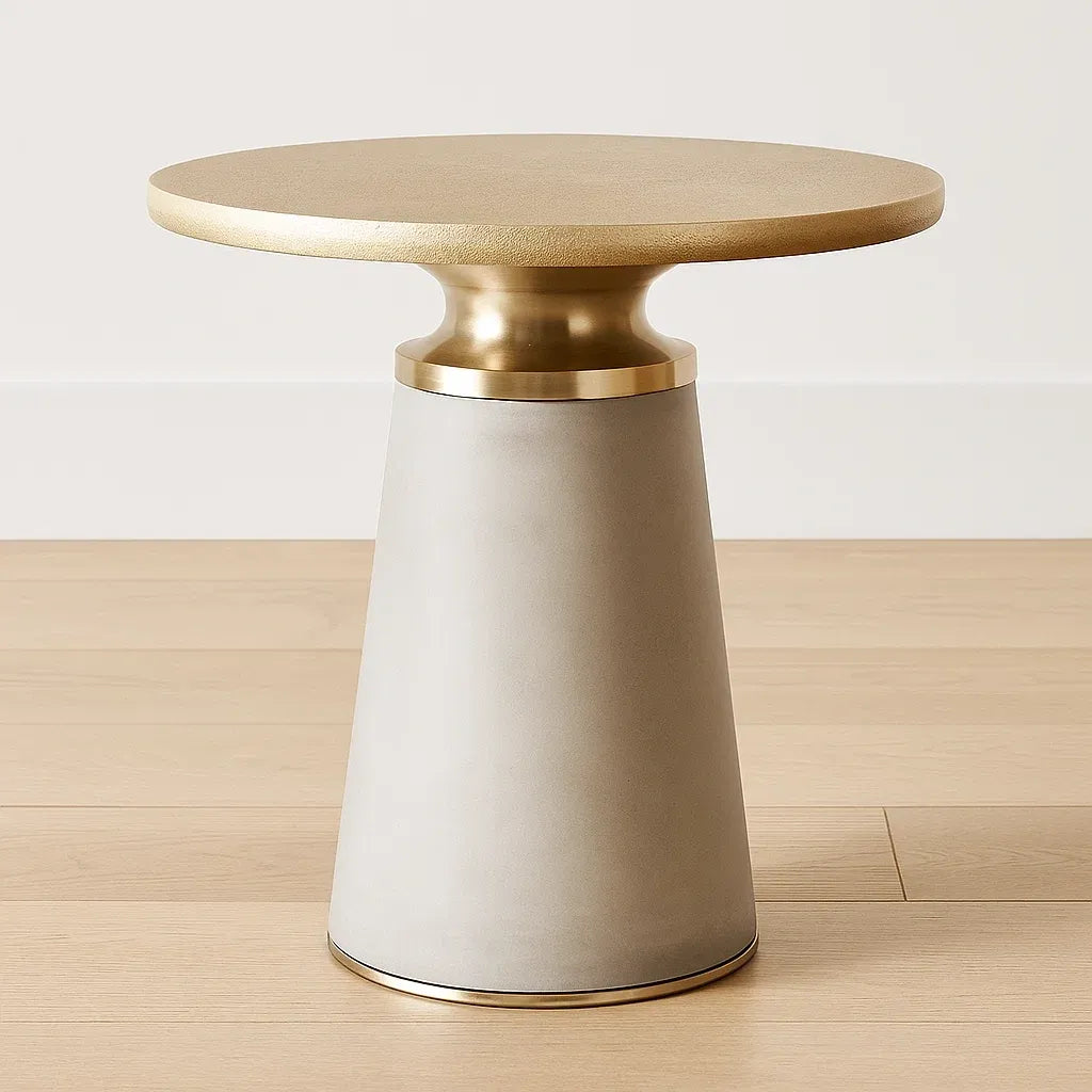 Bouts de canapés rond en bois doré et métal conique